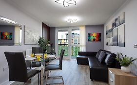 Vista Verde - Luxury City Penthouse 2Br - Sleeps Up To 6 - Parking
